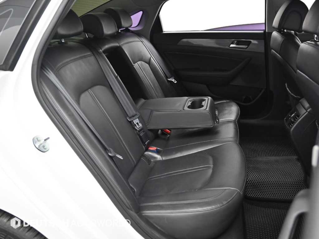 HYUNDAI Sonata - Vista 12
