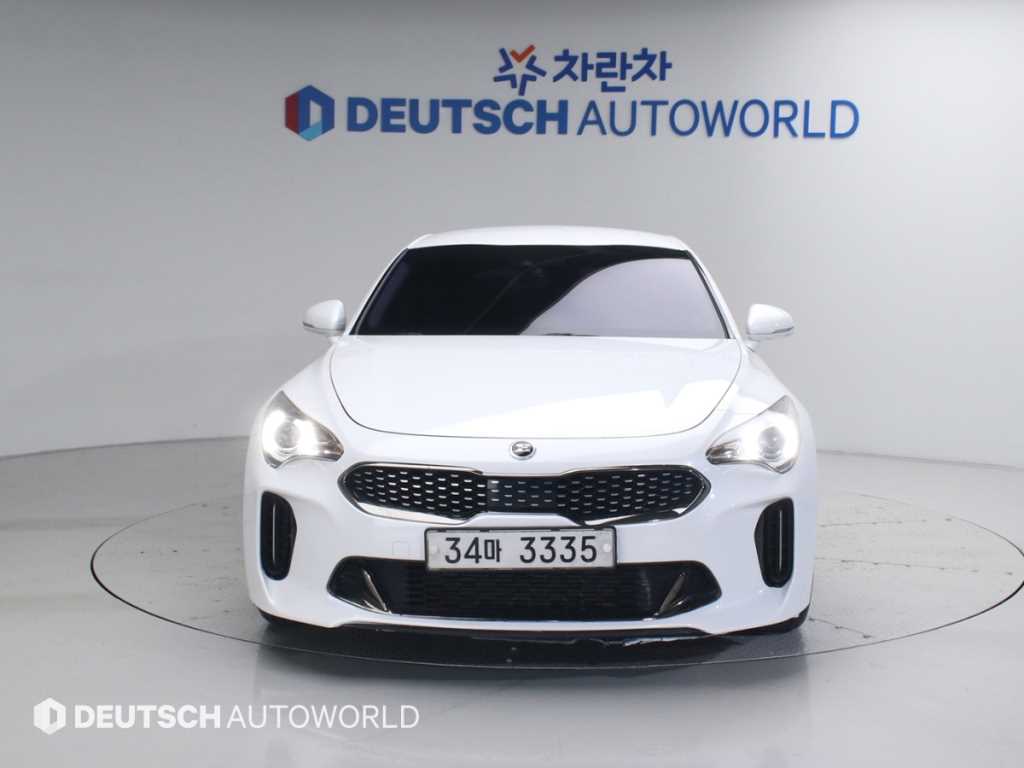 KIA Stinger - Vista 3