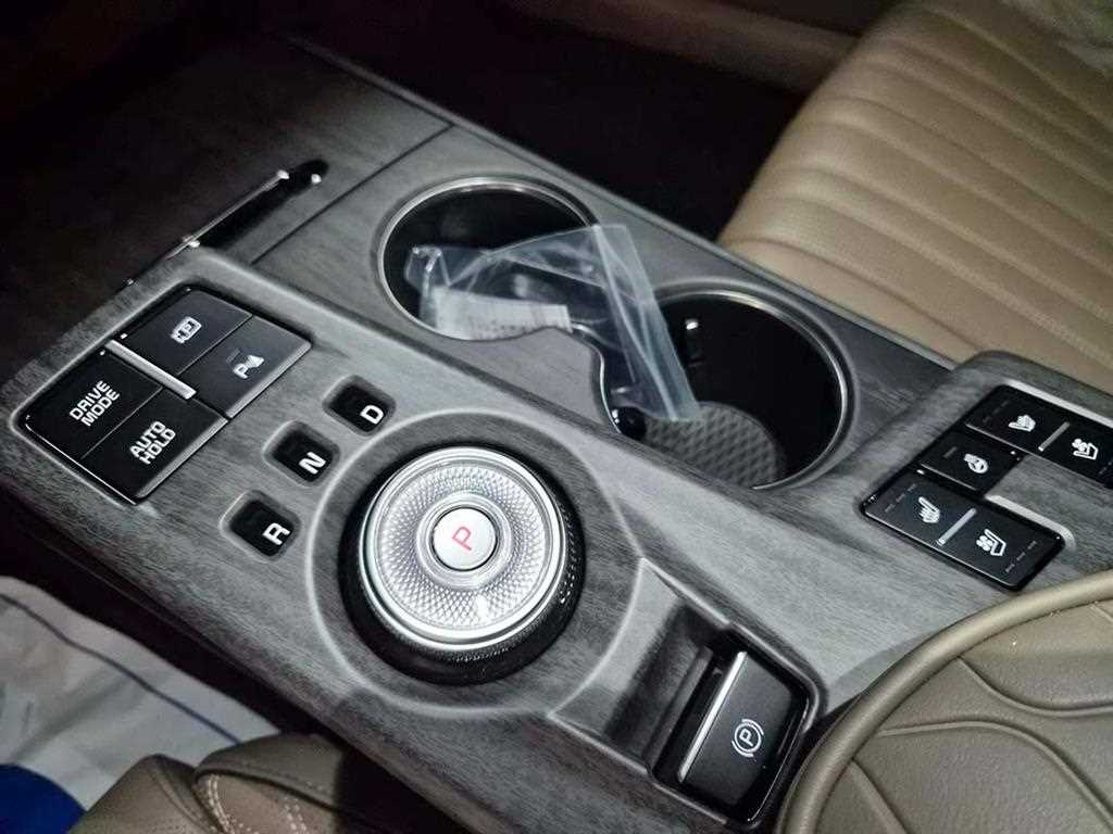 KIA K8 - Vista 11