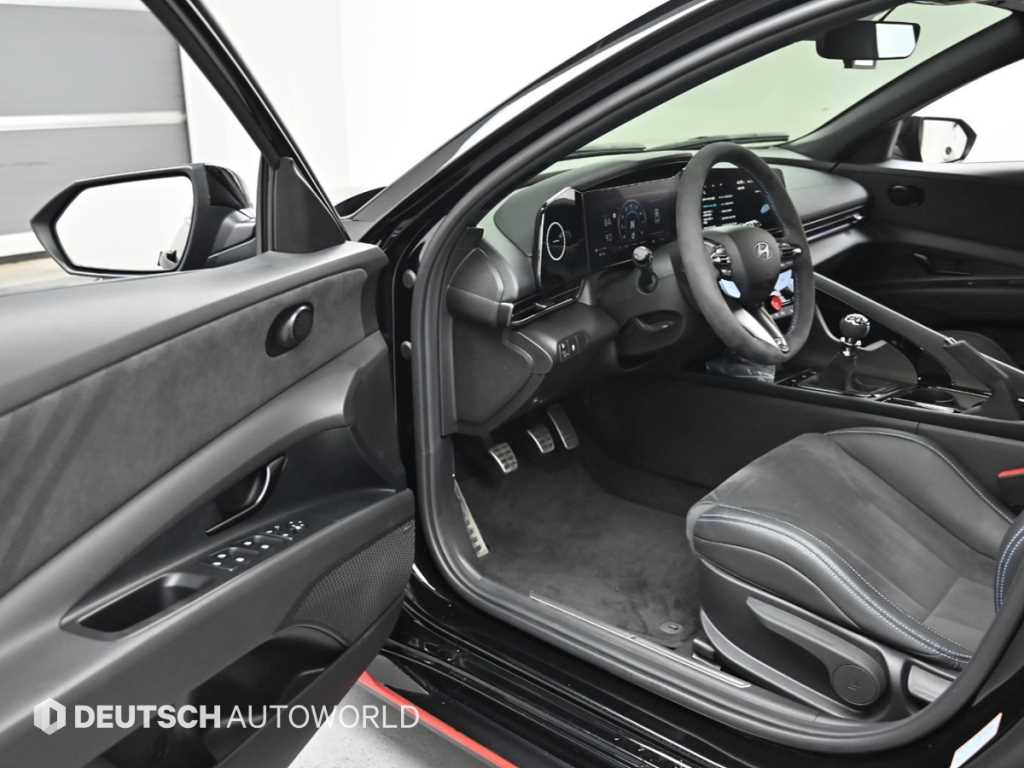 HYUNDAI Avante - Vista 11