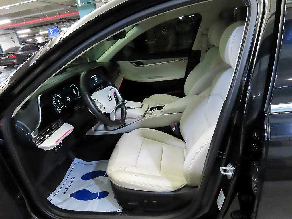 HYUNDAI Grandeur - Vista 6