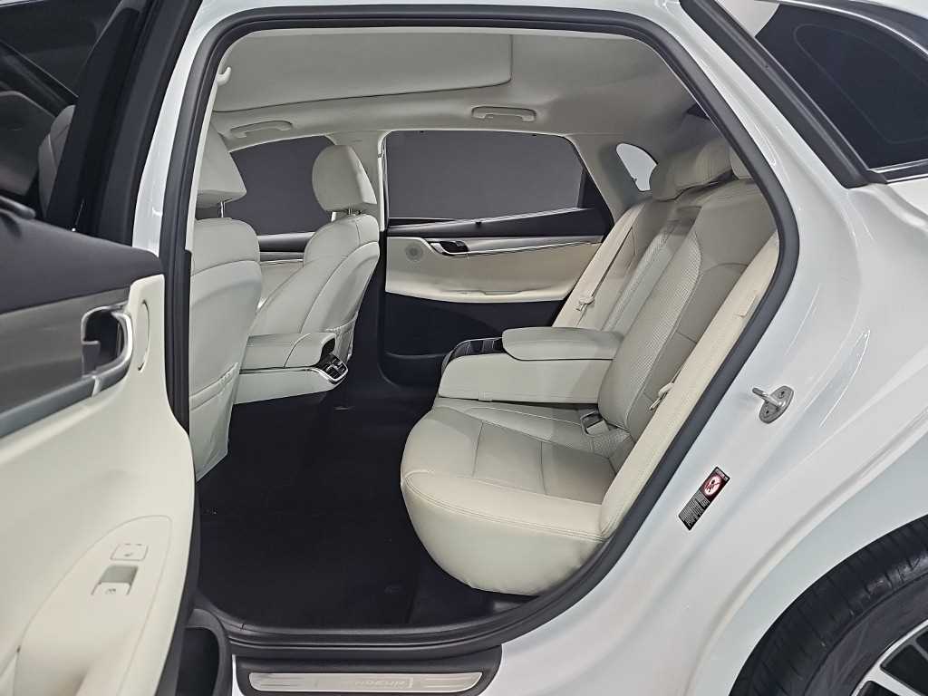HYUNDAI Grandeur - Vista 12