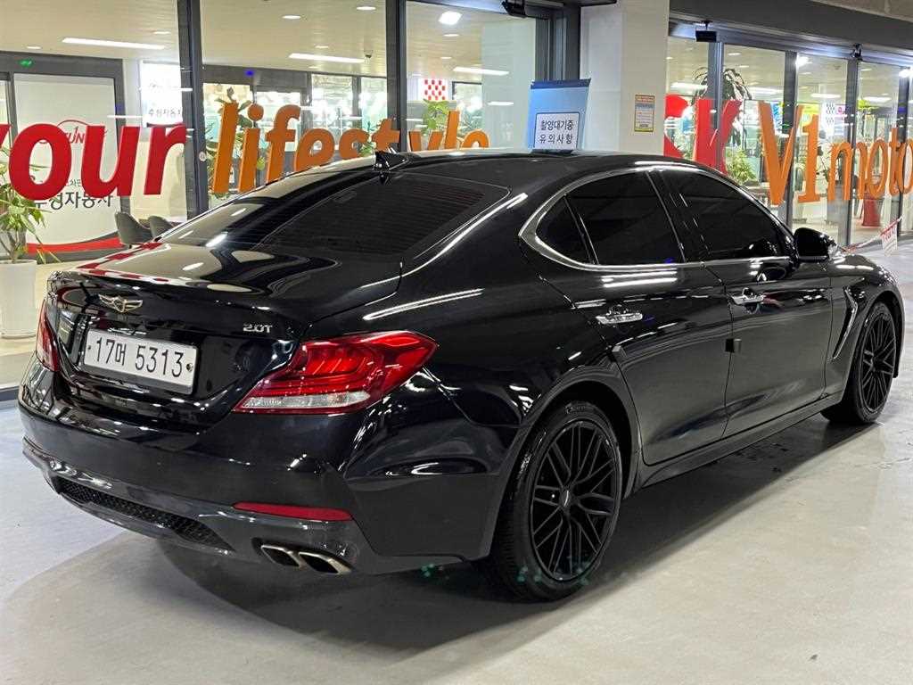 Genesis G70 - Vista 4