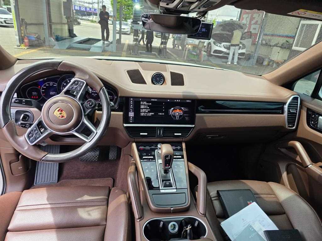 Porsche Cayenne - Vista 10