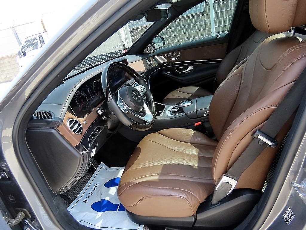 Mercedes Benz S Class - Vista 5