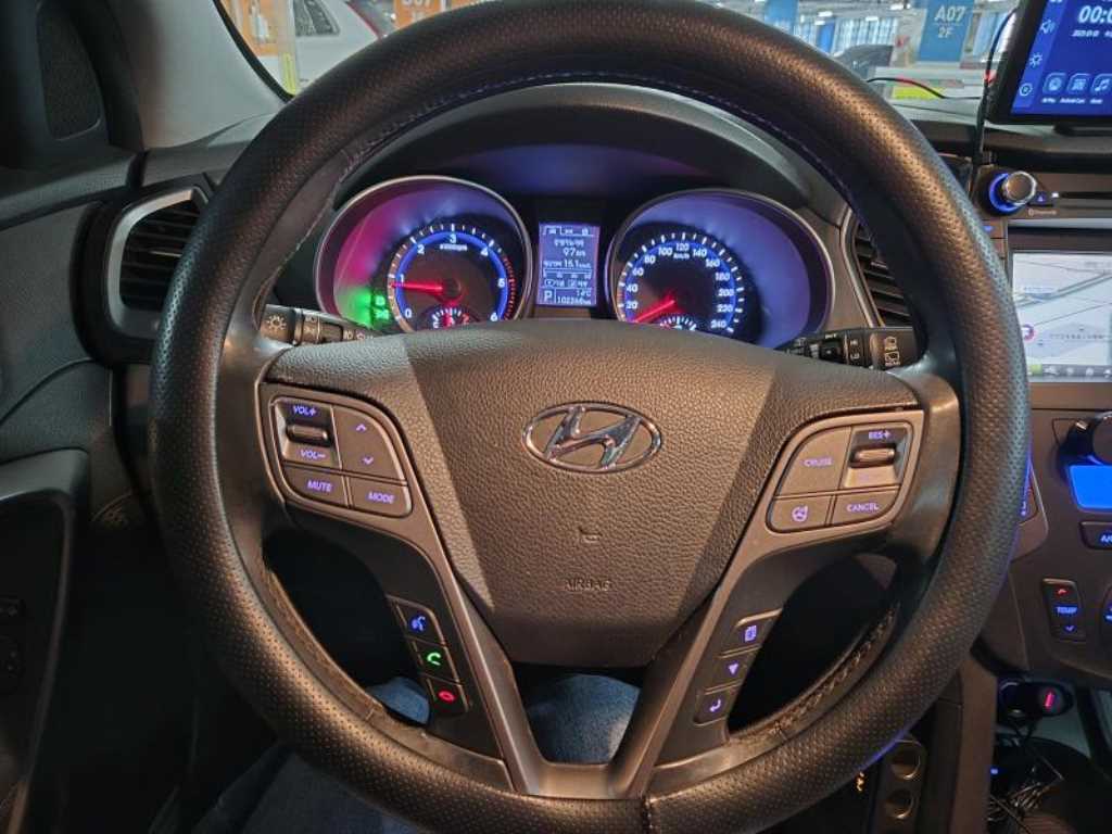 HYUNDAI Santa Fe - Vista 6