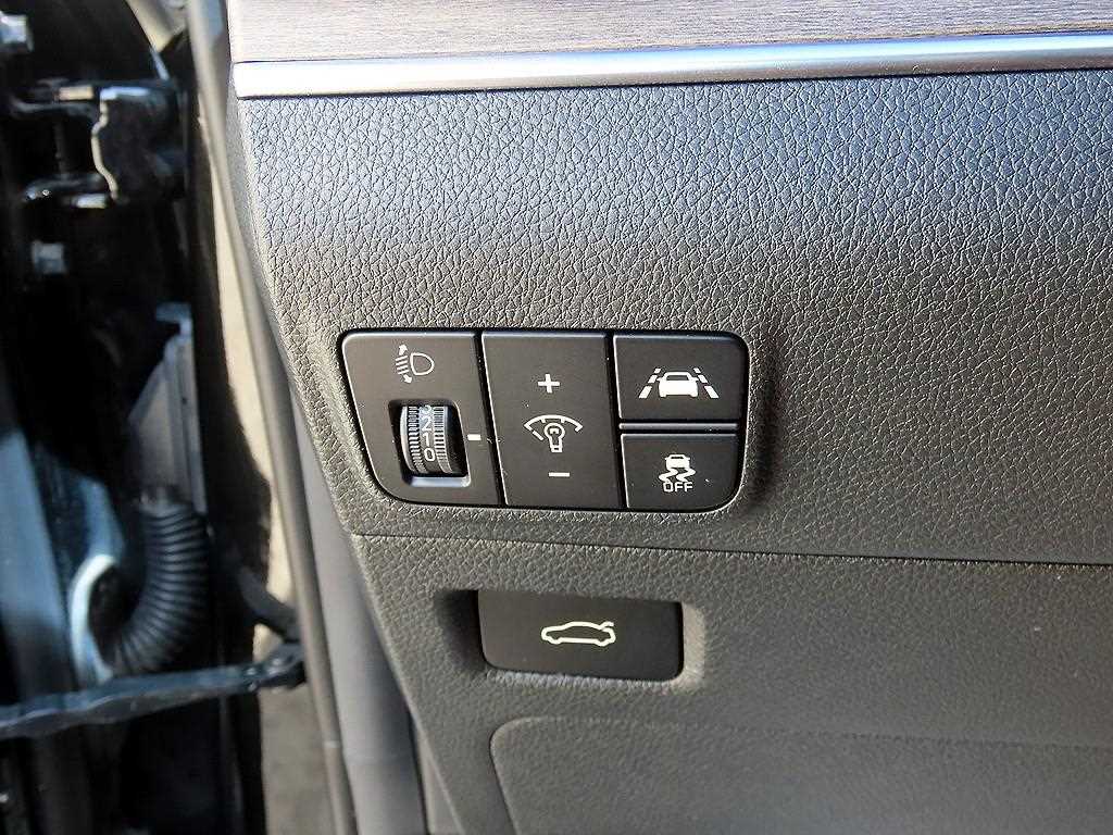 KIA K5 - Vista 12
