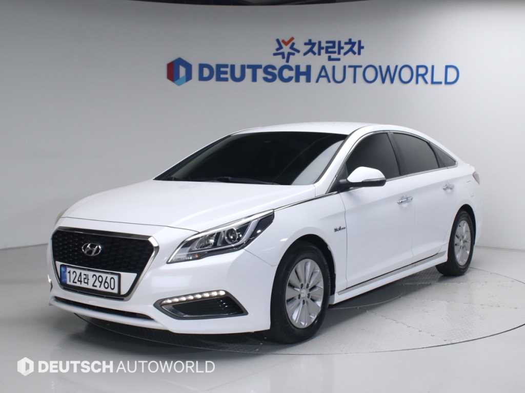 HYUNDAI Sonata - Vista 2