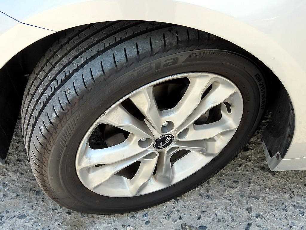 KIA K5 2011 Gris - Importación desde Corea - HF Imports Iquique - Foto 20