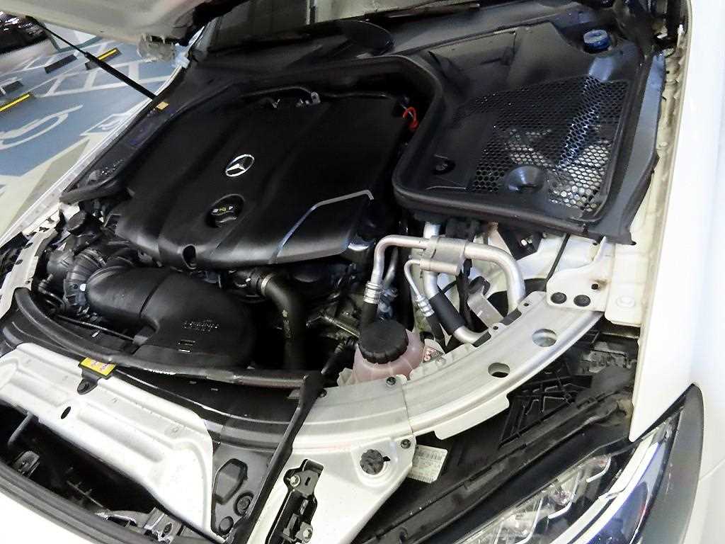 Mercedes Benz C Class 2017 Blanco - Importación desde Corea - HF Imports Iquique - Foto 19