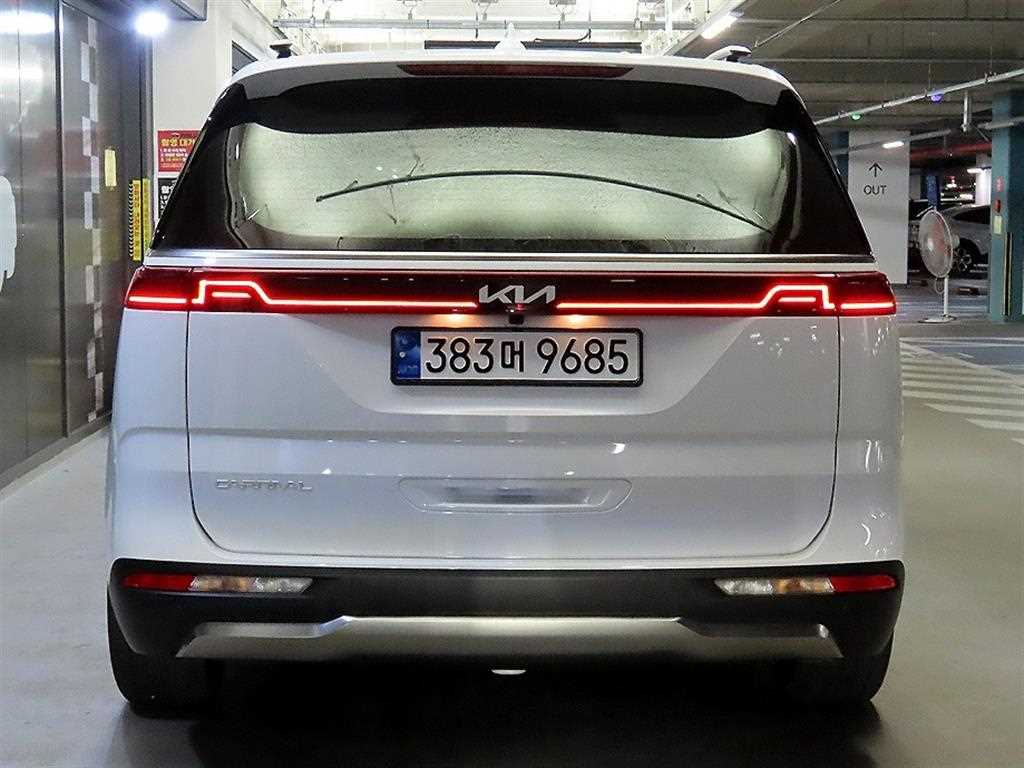 KIA Carnival - Vista 5