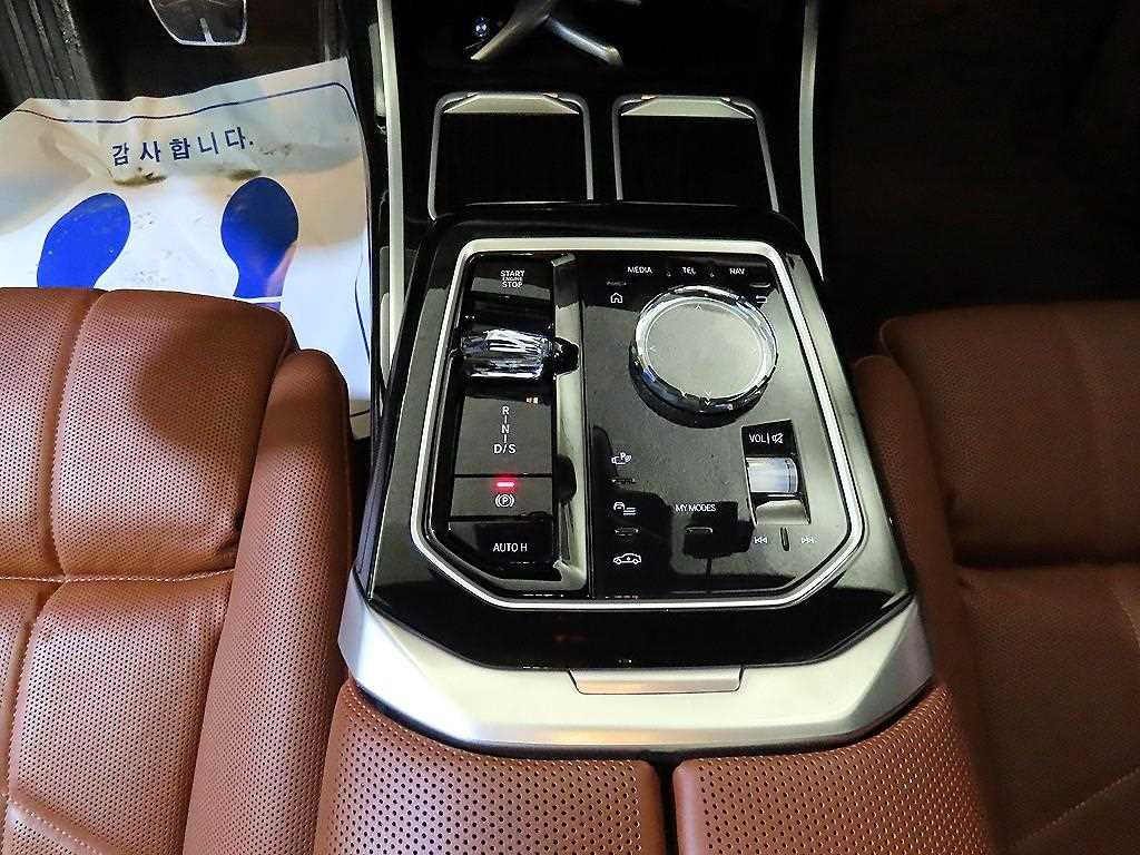 BMW 7 Series - Vista 12