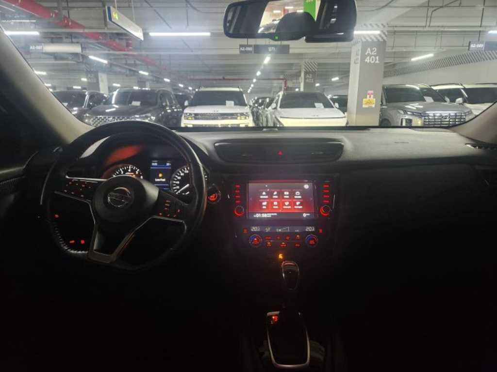 Nissan Extrail - Vista 4