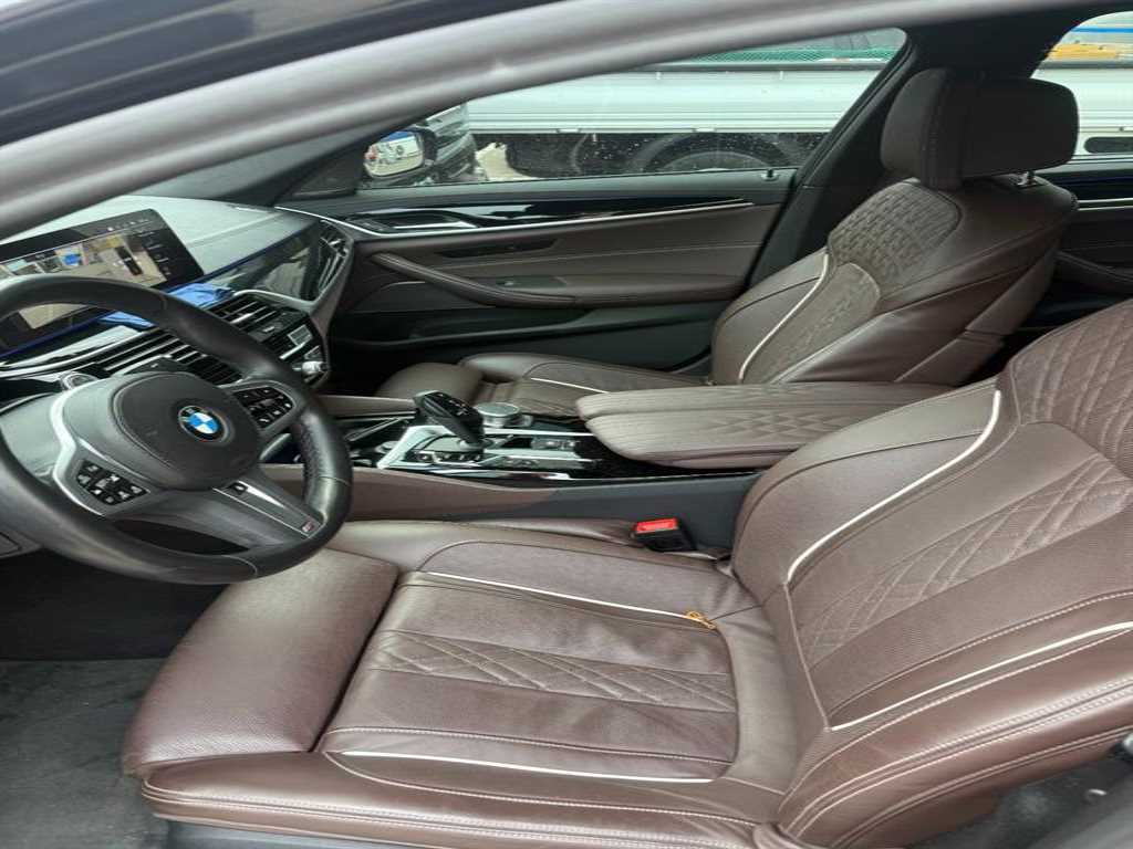 BMW 5 Series - Vista 7