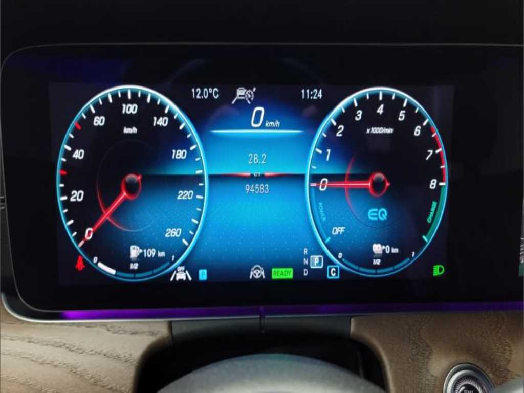 Mercedes Benz E class - Vista 9