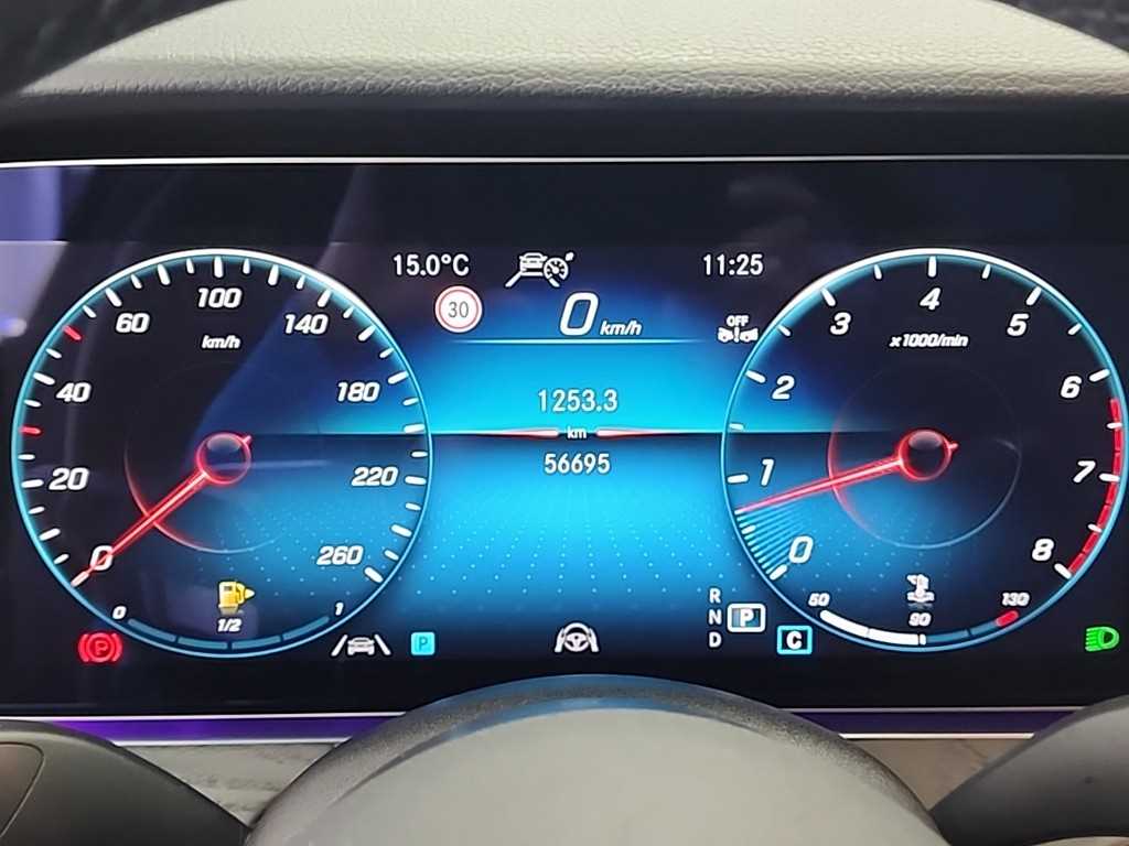 Mercedes Benz E class - Vista 6