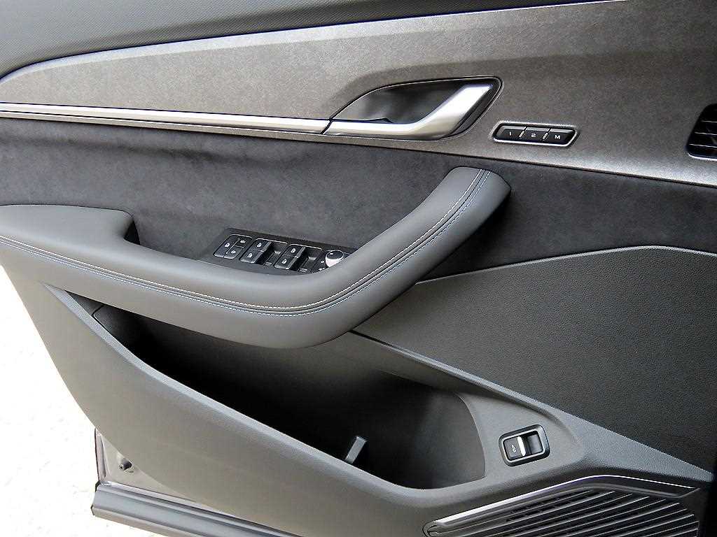 SAMSUNG Grand Koleos - Vista 12