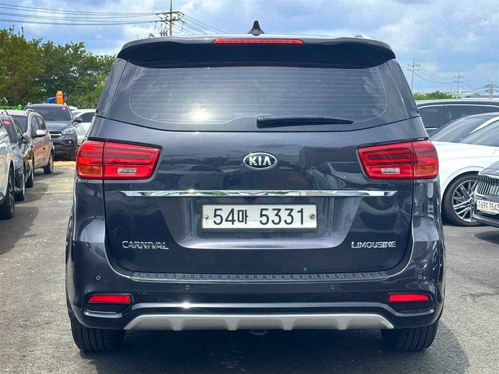 KIA Carnival - Vista 2