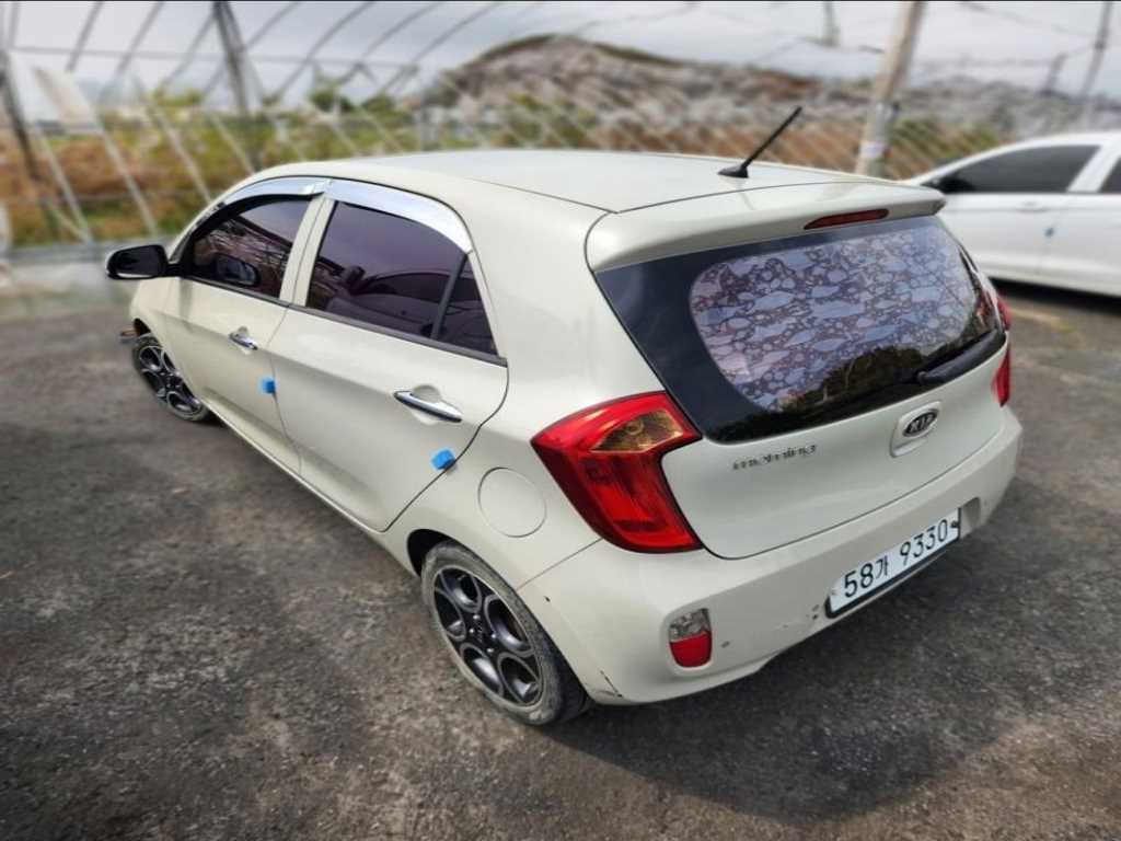 KIA Morning - Vista 5