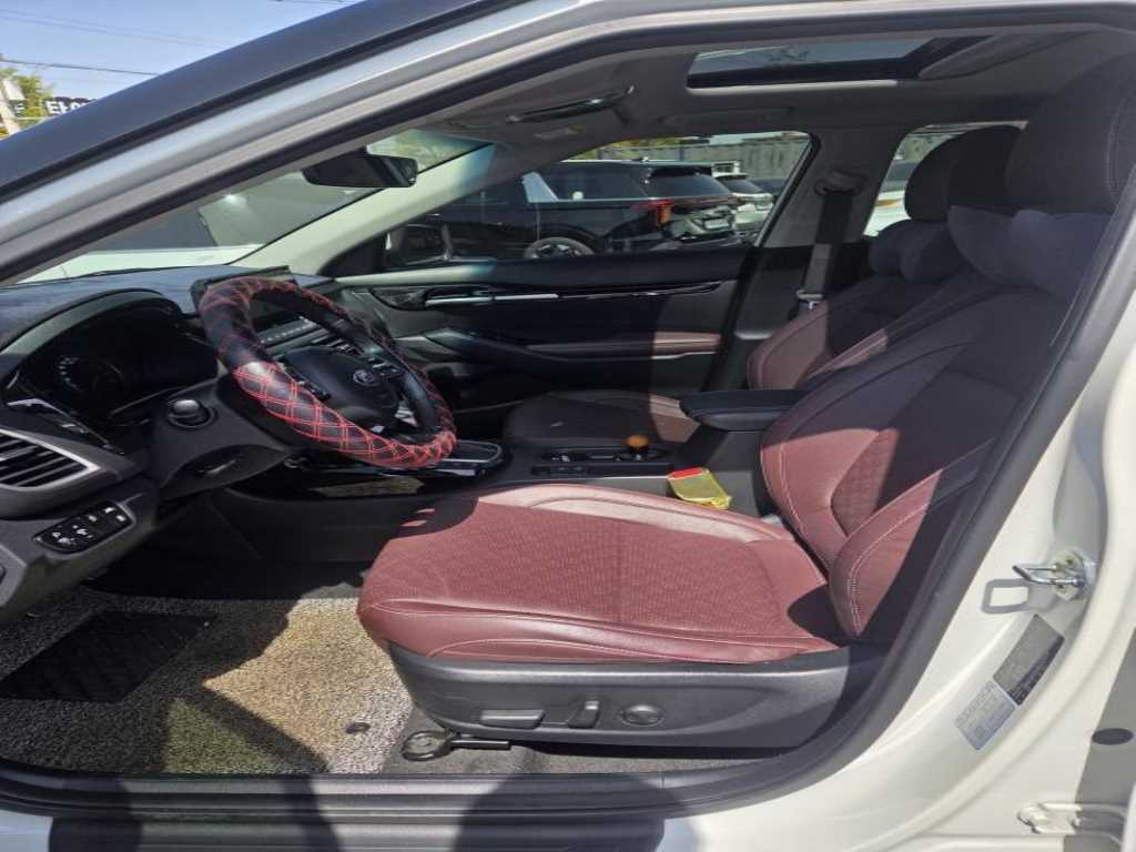 KIA Seltos - Vista 4