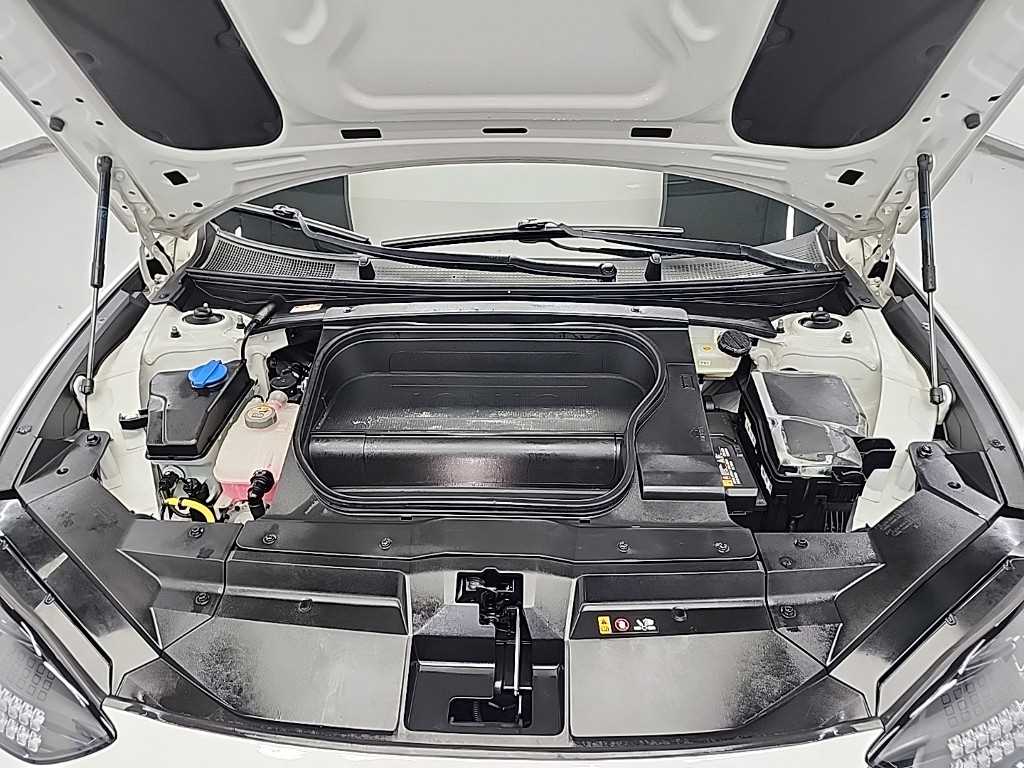 HYUNDAI Ioniq 6 - Vista 5