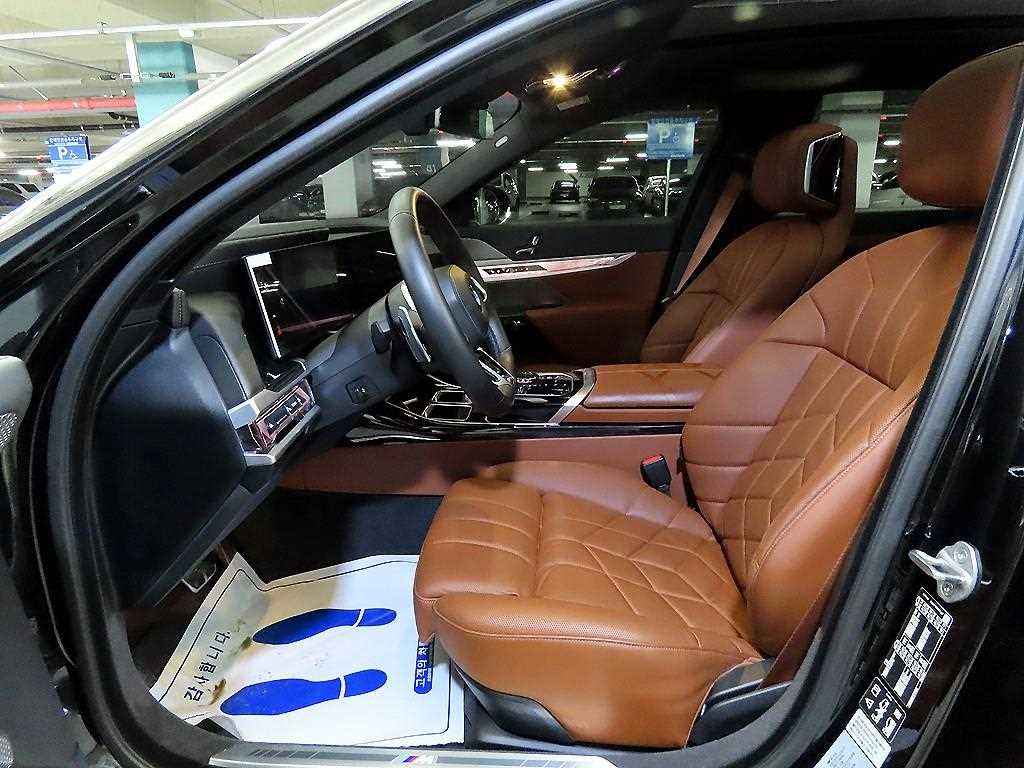 BMW 7 Series - Vista 6