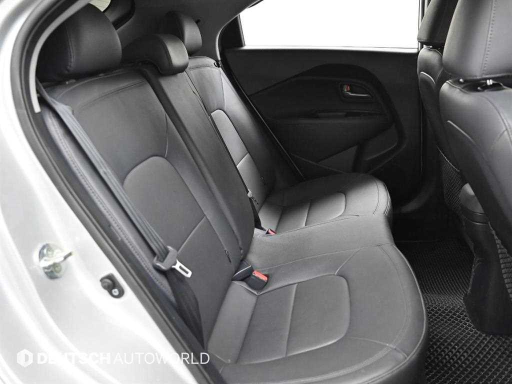 KIA Pride - Vista 12
