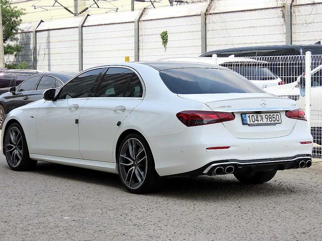 Mercedes Benz E class - Vista 3