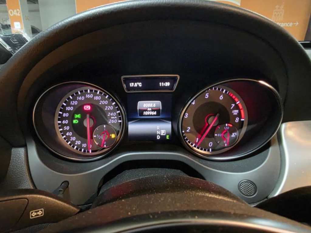 Mercedes Benz CLA Class - Vista 10