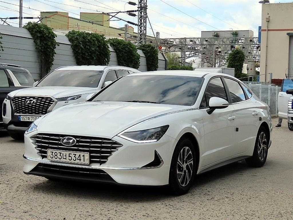 HYUNDAI Sonata - Vista 2