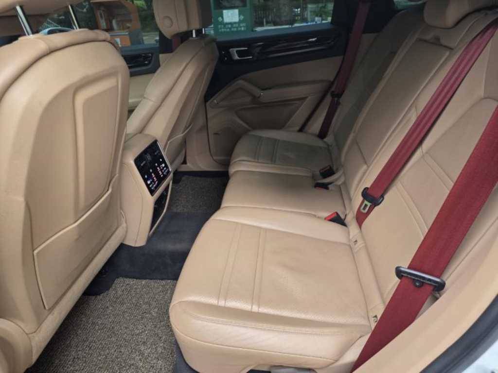 Porsche Cayenne - Vista 5