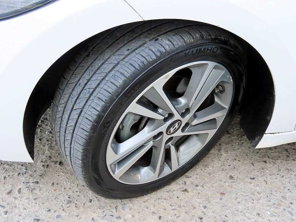 HYUNDAI Avante 2018 Blanco - Importación desde Corea - HF Imports Iquique - Foto 18