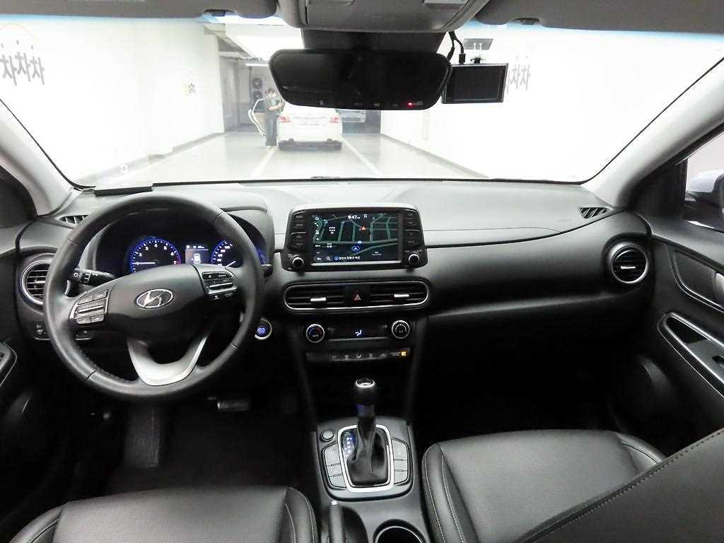 HYUNDAI Kona - Vista 6