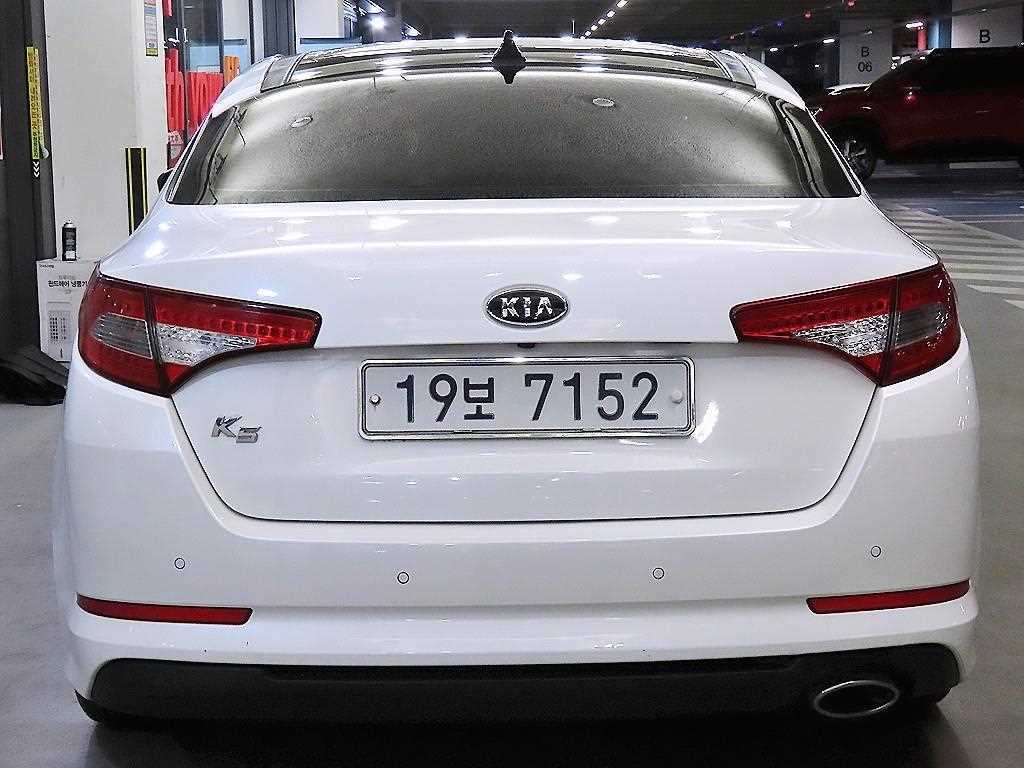 KIA K5 - Vista 5