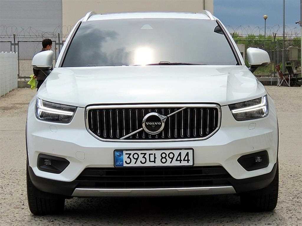 Volvo XC40 2021 Blanco - Importación desde Corea - HF Imports Iquique - Foto 1