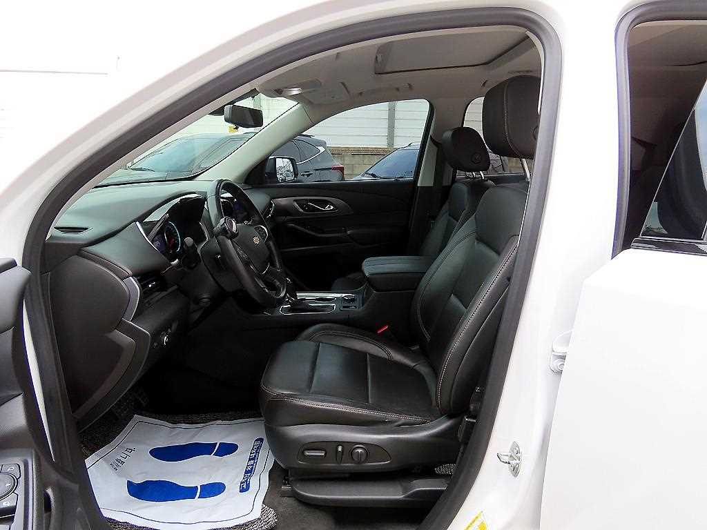 Chevrolet Travers - Vista 5