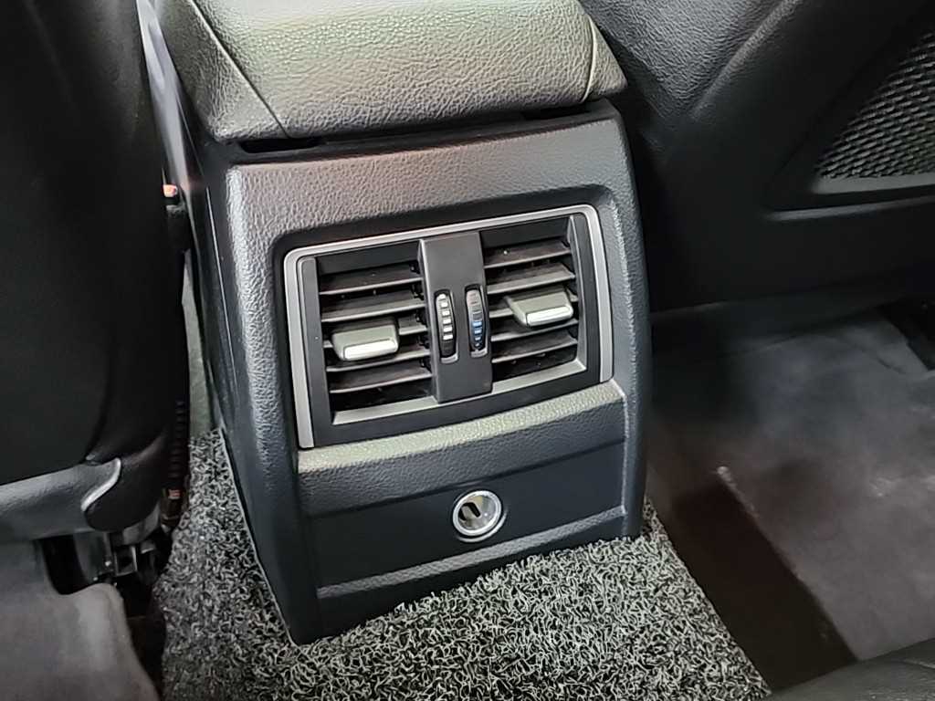 BMW 3 series 2017 Negro - Importación desde Corea - HF Imports Iquique - Foto 13