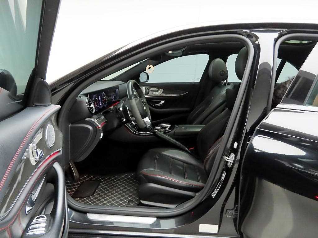Mercedes Benz E class - Vista 12