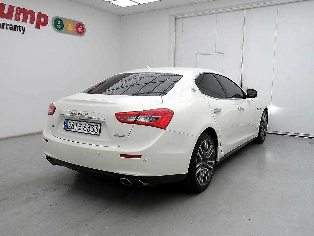 Maserati Ghibli - Vista 4