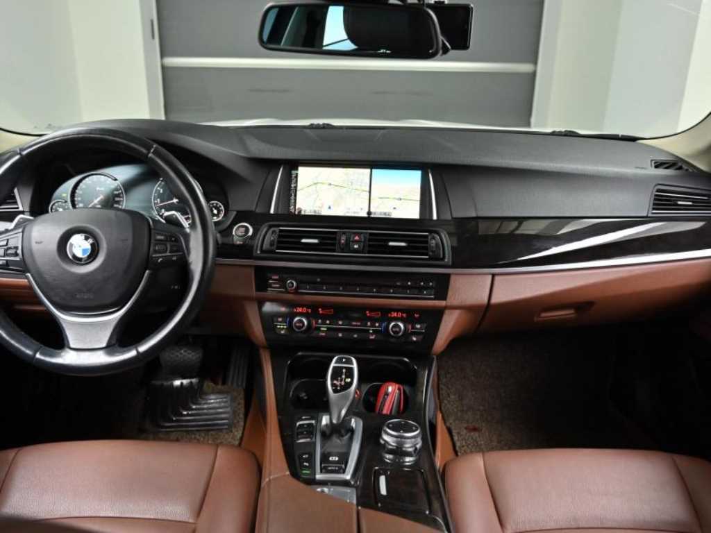 BMW 5 Series - Vista 7