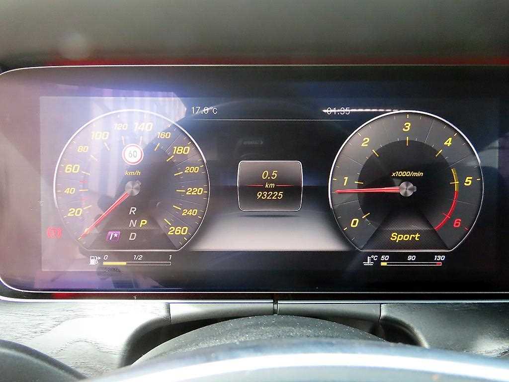 Mercedes Benz E class - Vista 9