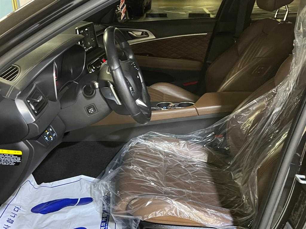 Genesis G70 - Vista 7