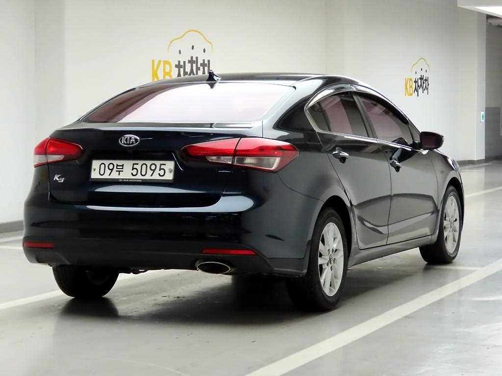 KIA K3 - Vista 4