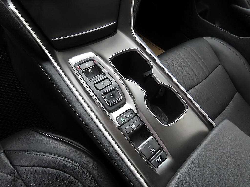 Honda Accord - Vista 11