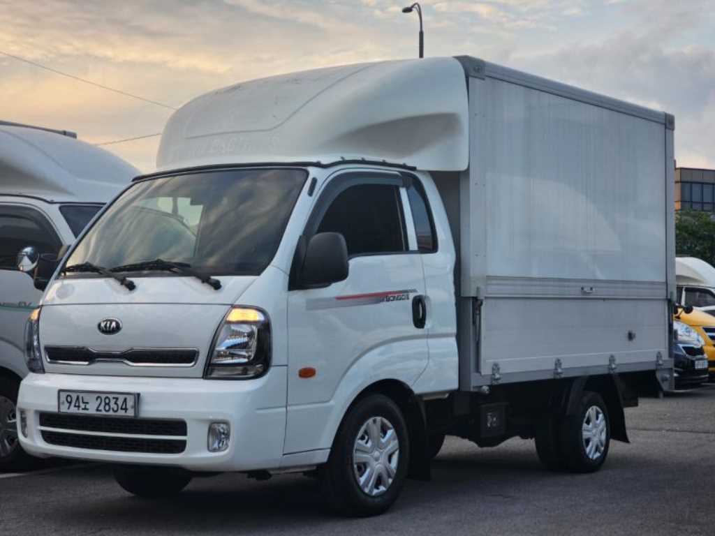 Small Truck Top_Wingbody 2020 Blanco - Importación desde Corea - HF Imports Iquique - Foto 1