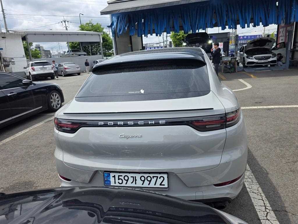 Porsche Cayenne - Vista 4
