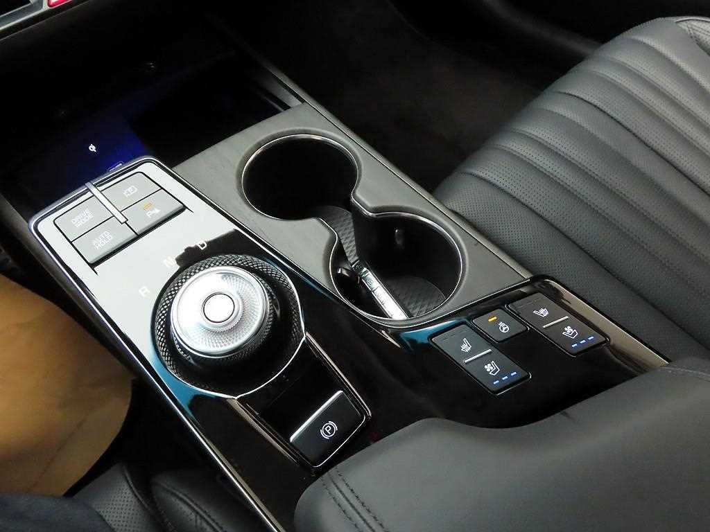 KIA K8 - Vista 11