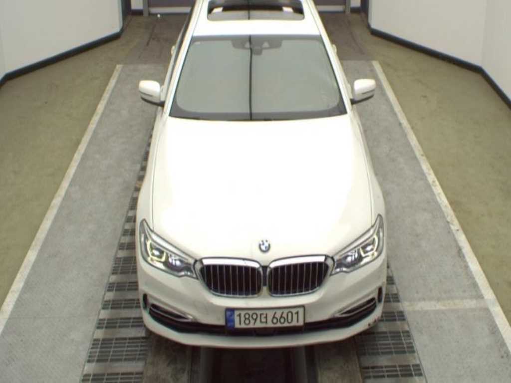BMW 5 Series - Vista 2