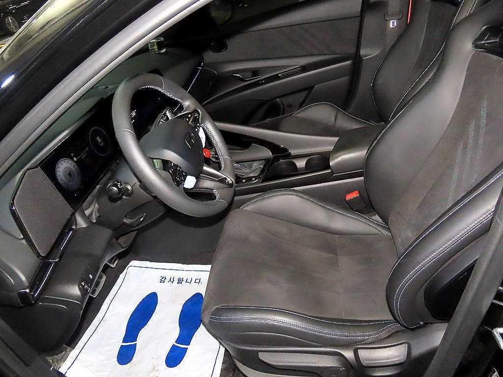 HYUNDAI Avante - Vista 6