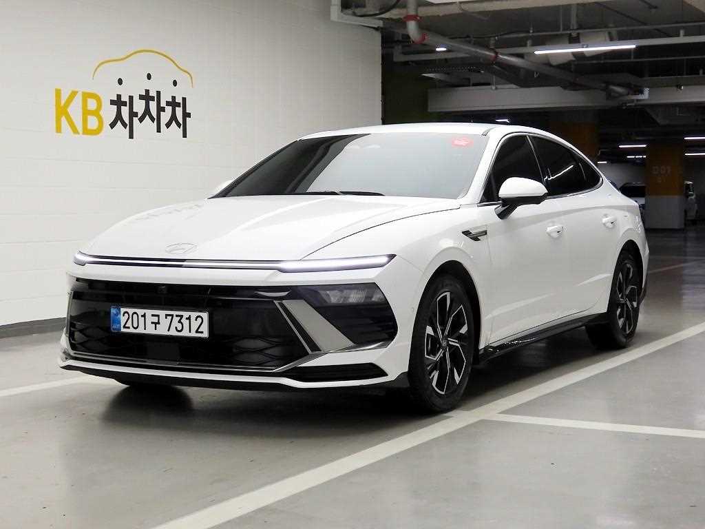 HYUNDAI Sonata - Vista 2